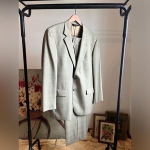 Men’s Jos A. Bank Suit Jacket w/ Pants